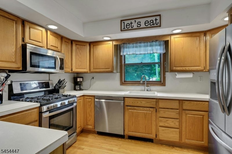 416 Lakeview Ave