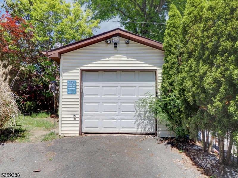 21-23 Porter Ave