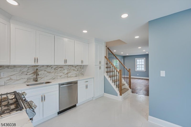 311 W 3Rd Ave