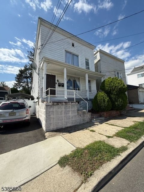 387 Hobart Ave Haledon Boro NJ 07508