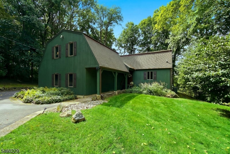10 Ames Road