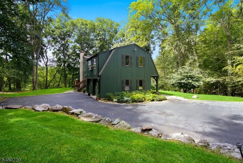 10 Ames Road