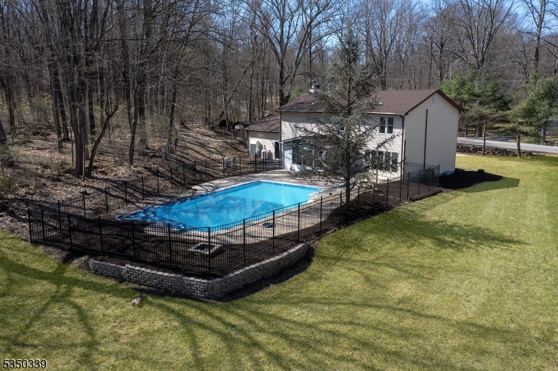 33 Huntsville Rd
