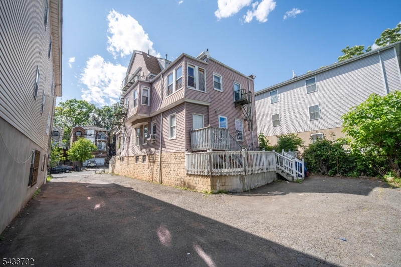 84 Farley Ave