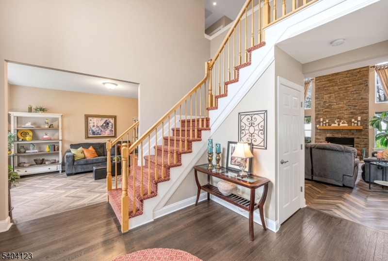 7 WINDING RIDGE ROAD