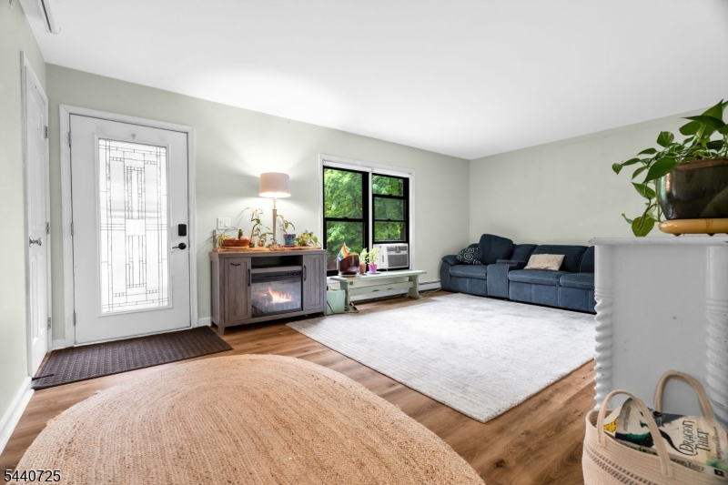 517 Townsbury Rd