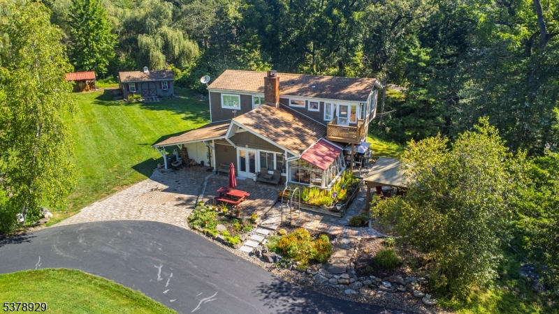 6 Baker Rd