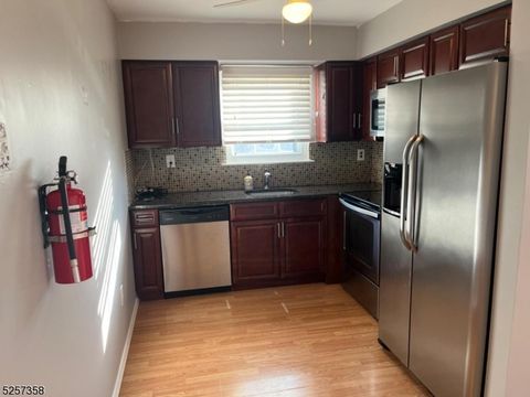 Photo of 804 Victoria Ct, Hillsborough, NJ 08844 (MLS # 3994878)