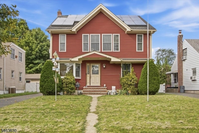10-18 2nd St