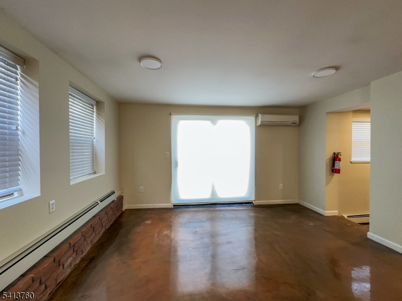 214 Woodcliff Ave-Apt 3 3
