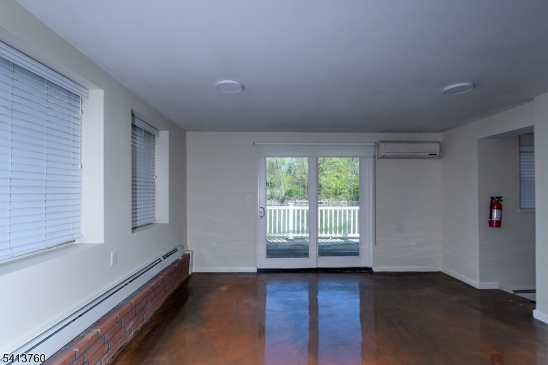 214 Woodcliff Ave-Apt 3 3