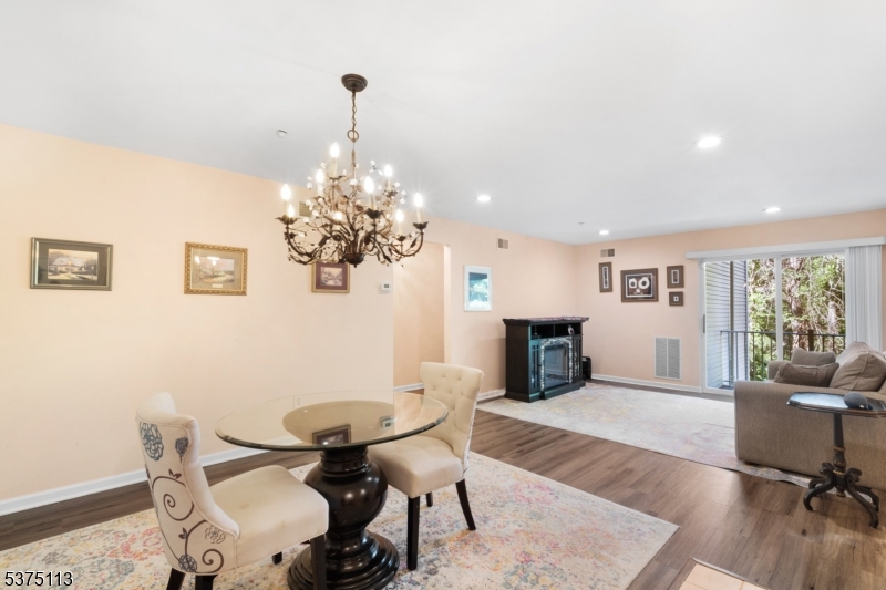 32 Spruce Ter