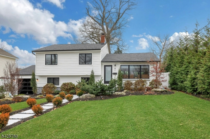81 Pascack Ave
