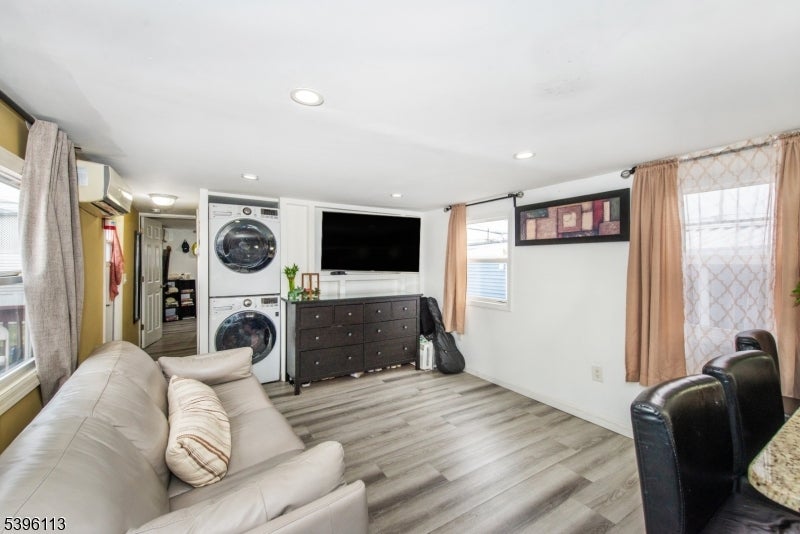 39 Helen Drive