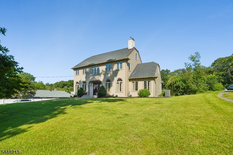 883 Boonton Ave
