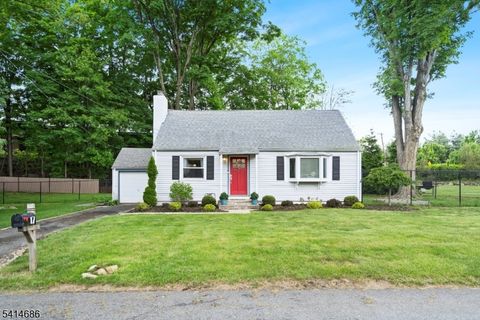 17 Woodstone Rd Rockaway Boro NJ 07866