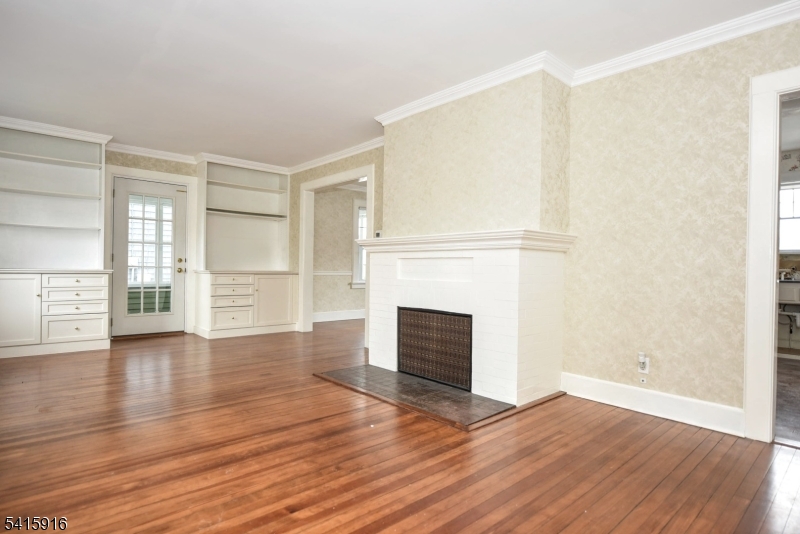 65 S Maple Ave