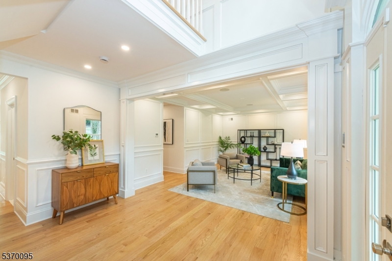 132 Rensselaer Rd