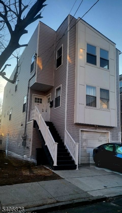 10 Shaw Ave 2 Newark City NJ 07112