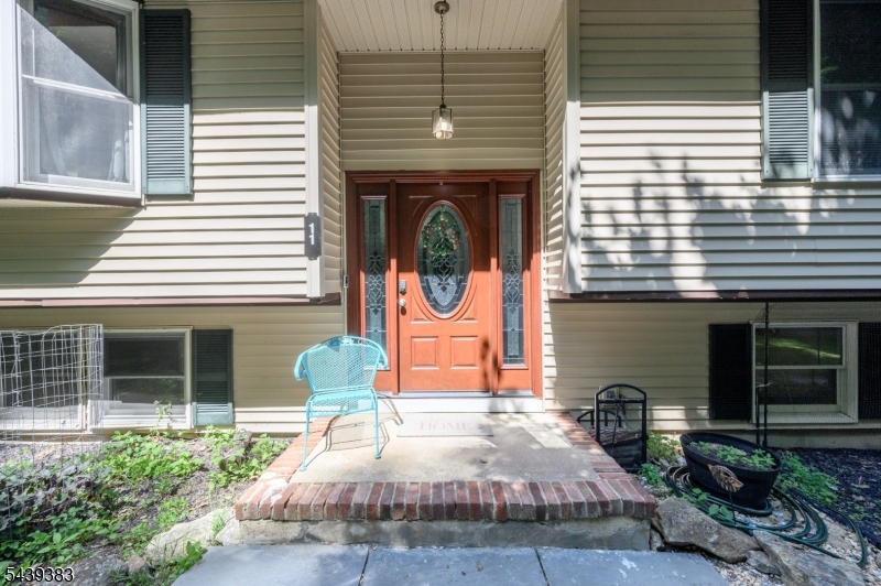 11 Pine Ridge Rd