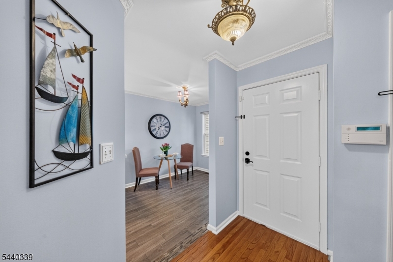 303 Cobblestone Ct