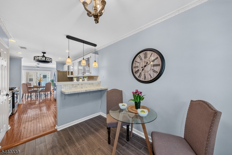 303 Cobblestone Ct