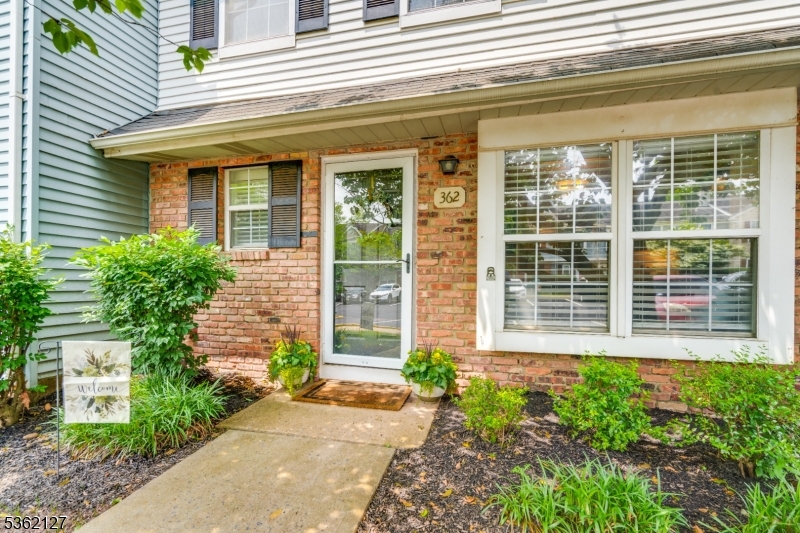 362 Aldeburgh Ave