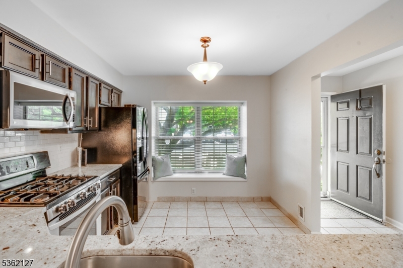 362 Aldeburgh Ave