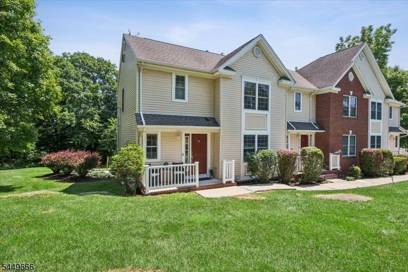 52 Henry Ct