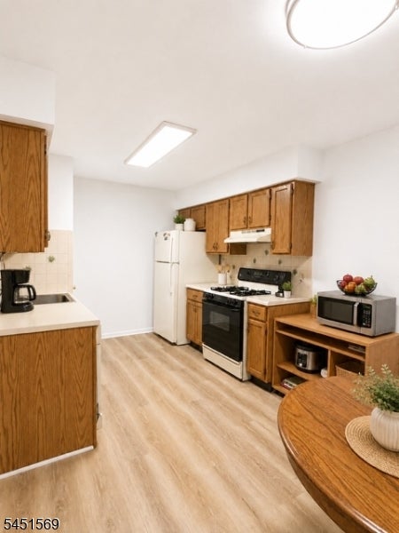 829 Bryant Dr