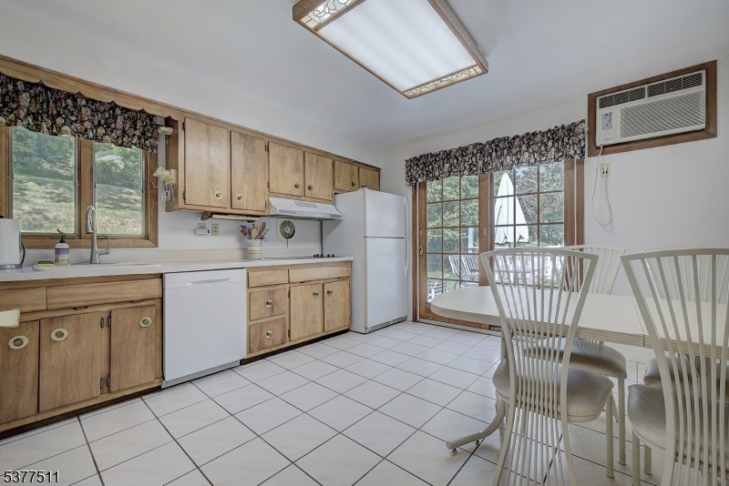 195 Pine Brook Rd