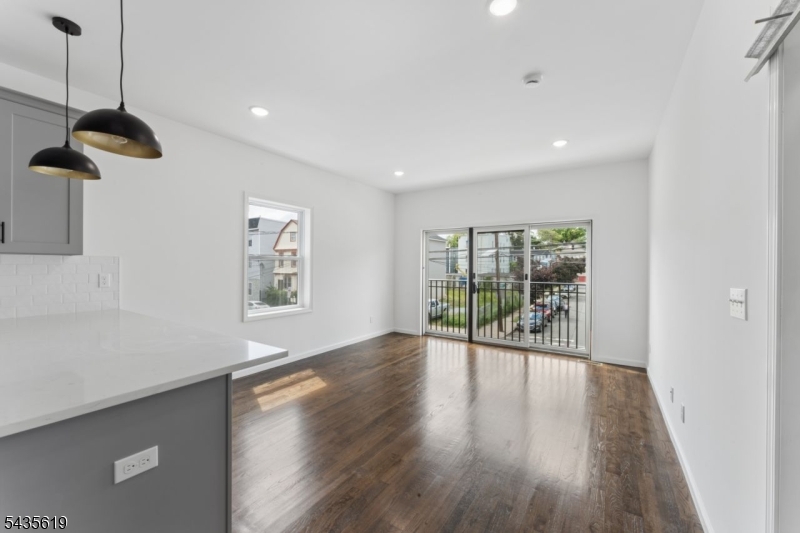 910 Bergen St 1