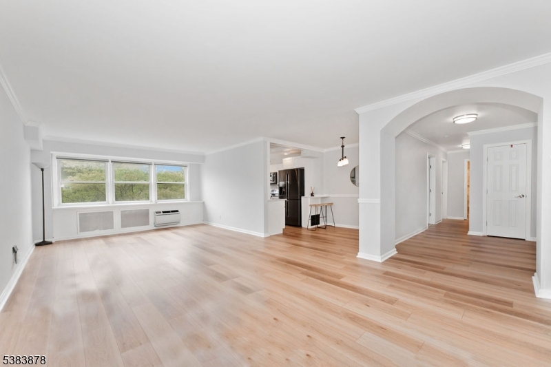 415 Claremont Ave 2D