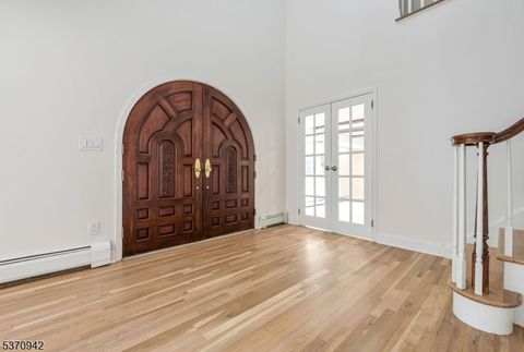 39 Edgewood Ave Wyckoff Twp. NJ 07481