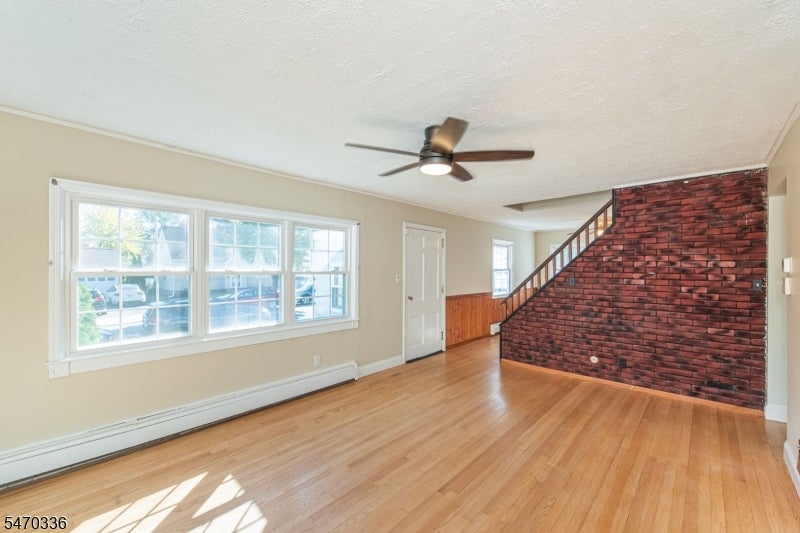 16 Orchard Dr