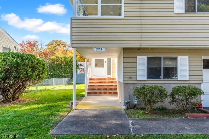 225 Centerton Dr
