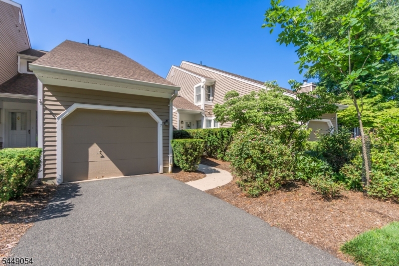 7 Dorset Ln