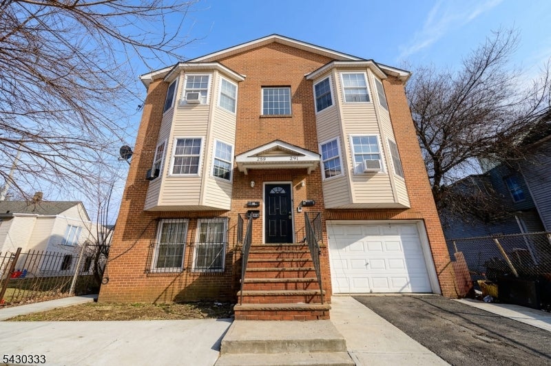 289-291 S 7Th St