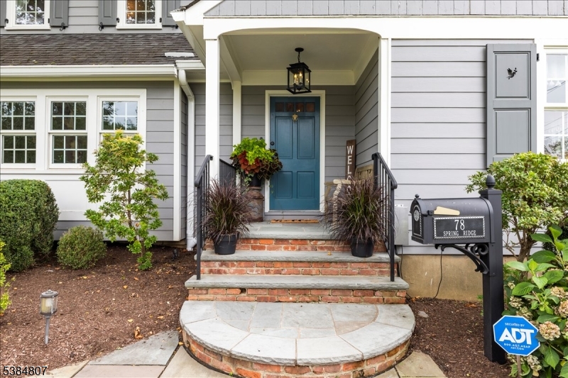 78 Spring Ridge Dr