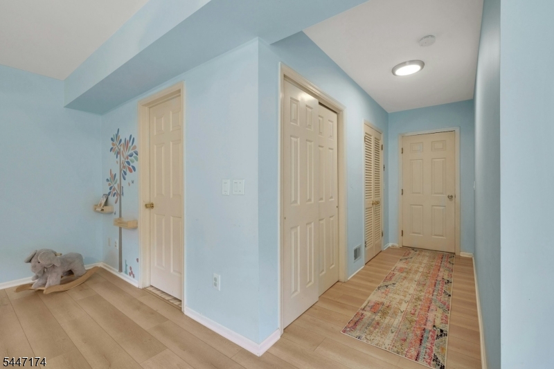 9 Brookstone Cir