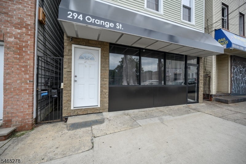 294 Orange St