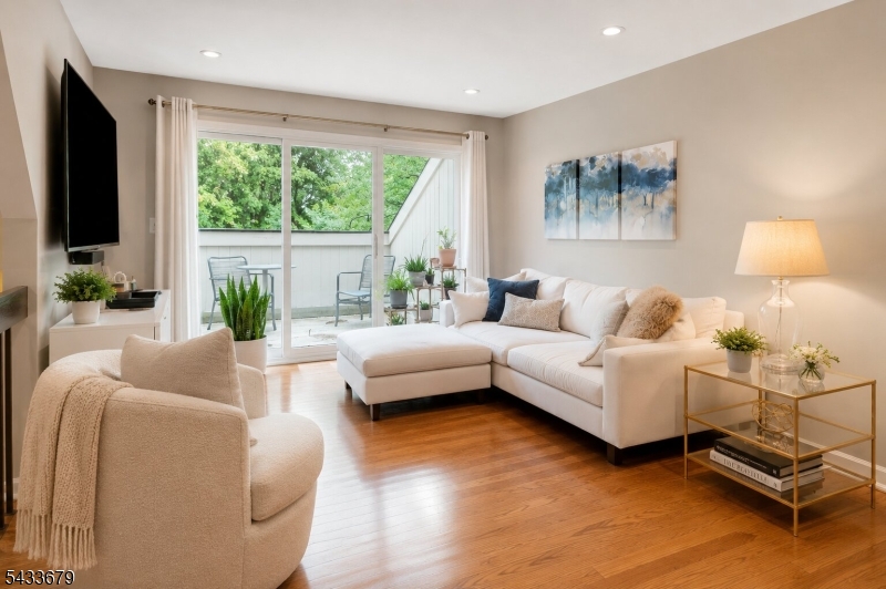 7 Newcastle Ct