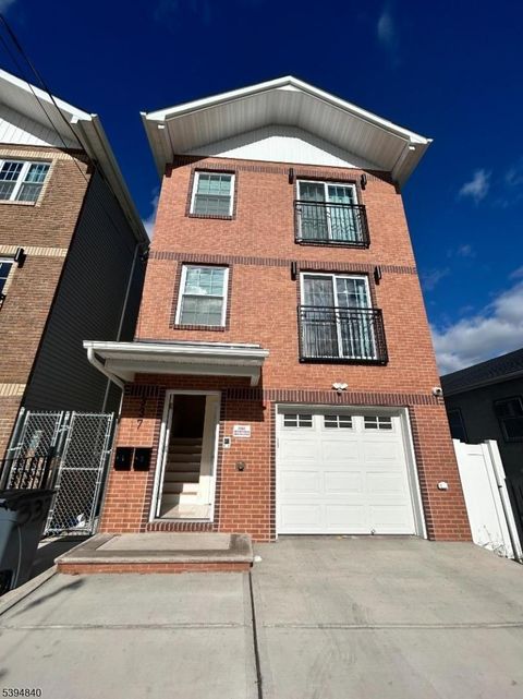 Photo of 337 13Th Ave #1, Newark, NJ 07103 (MLS # 3995687)