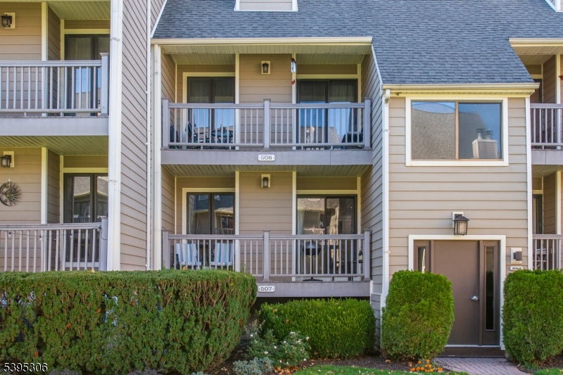 507 River Renaissance