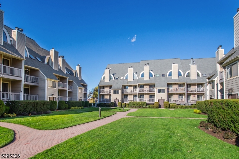 507 River Renaissance