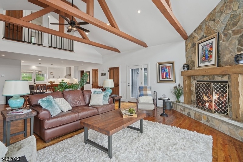 8 Sutton Rd
