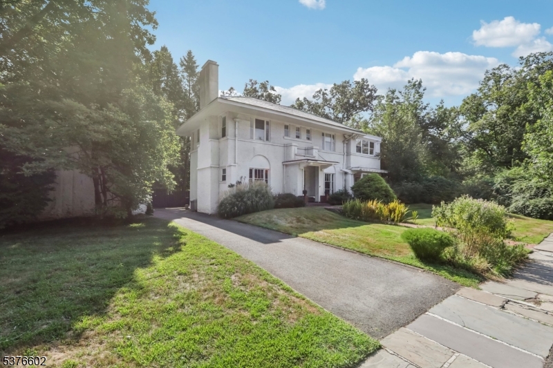 299 Ridgewood Ave