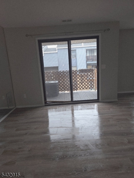 700 Schuyler Ave D-13