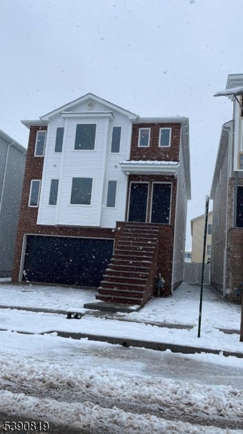 325 Spencer St Elizabeth City NJ 07202