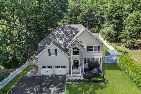 24 Friendship Rd Howell Twp. NJ 07731